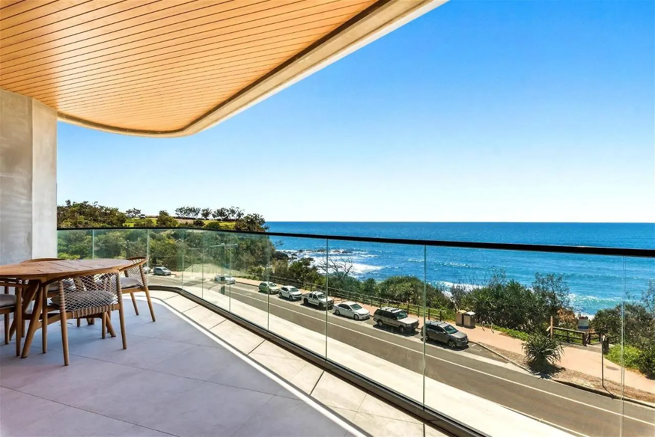 בית נופש קולום ביץ' Absolute Beachfront Luxury Apartment