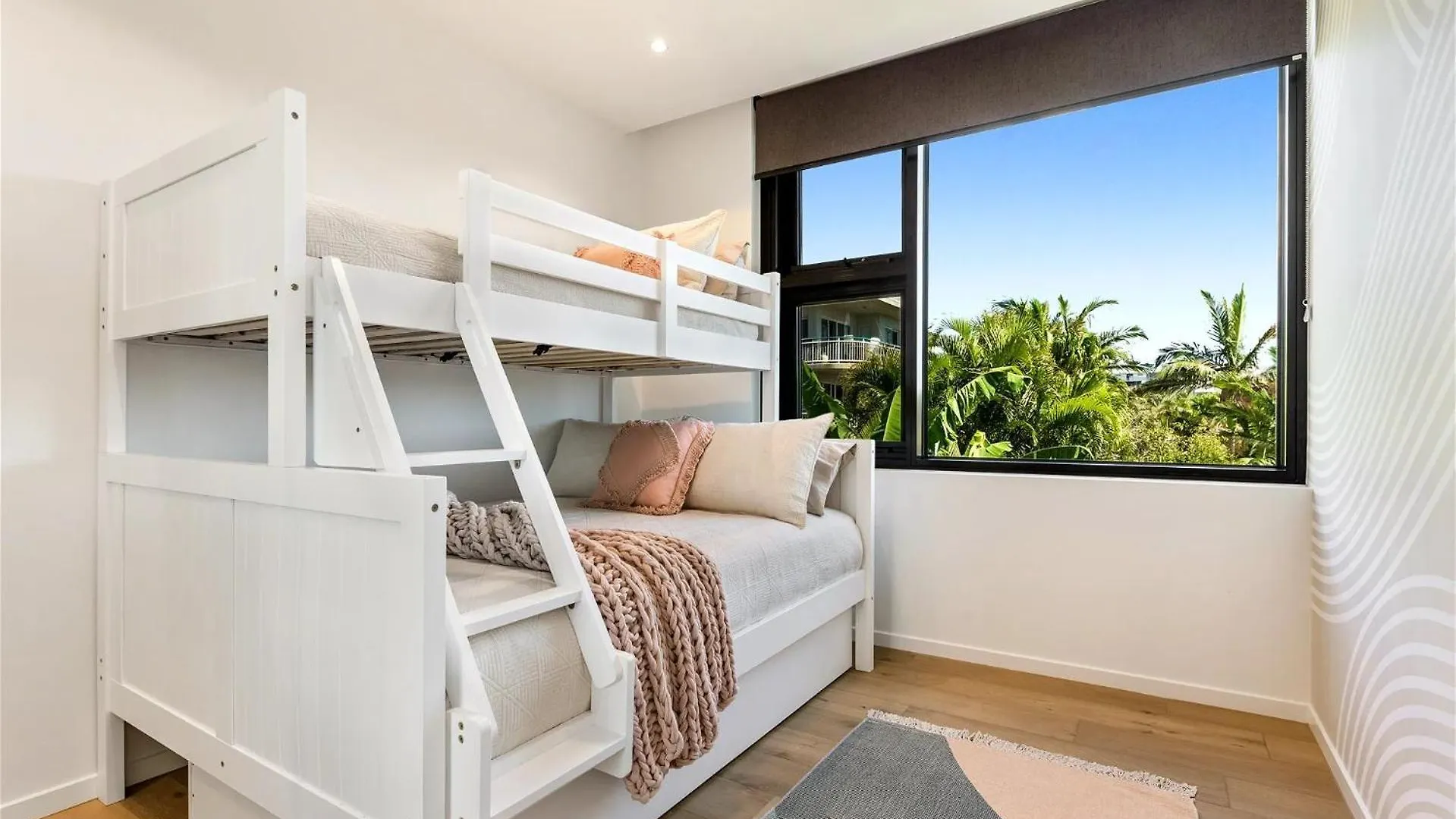 קולום ביץ' Absolute Beachfront Luxury Apartment אוסטרליה