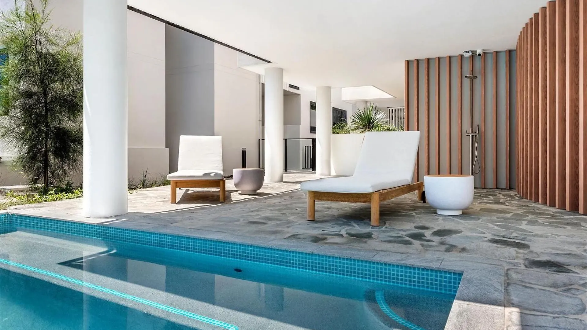קולום ביץ' Absolute Beachfront Luxury Apartment 0*, קולום ביץ'